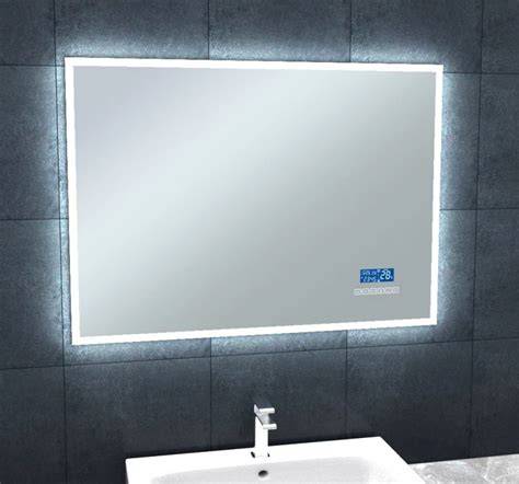 LED osvetlení a provedení zrcadla
