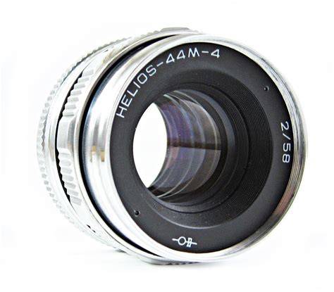 Jeden z pečlivě zrekonstruovaných Helios 44M-4 s M42 bajonetem
