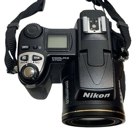 Nikon Coolpix 5700 výměna objektivu - ilustrace