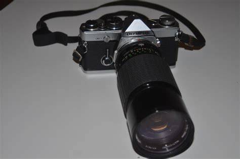 Levný čínský objektiv a doplňky pro fotoaparát