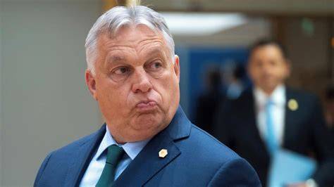 Profil Tylera Oakley a mediální impérium
