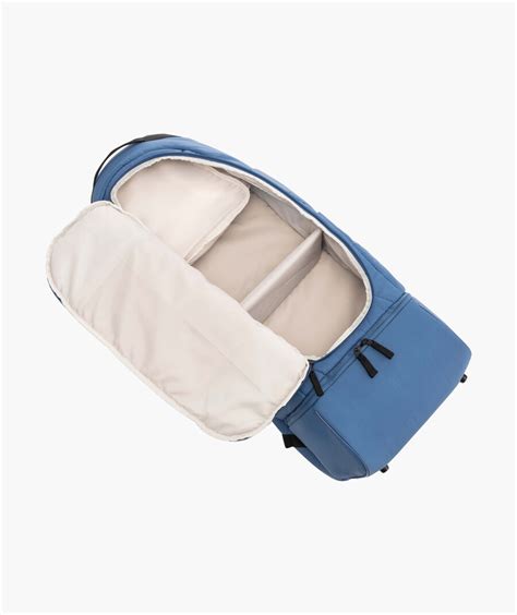 minimalistický design cvikru na čtení (kompaktní a lehký)