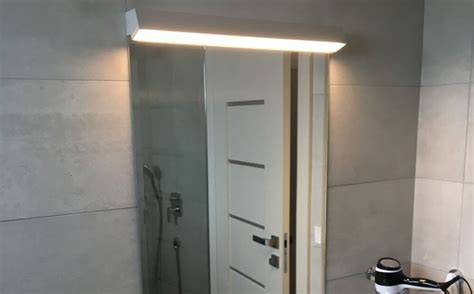 LED osvětlení nad zrcadlo technický detail