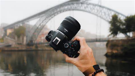 Canon RF 45mm f/1.2 na fotoaparátu